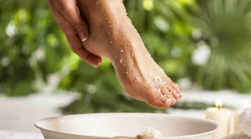 “عجائب” أغرب 5 فوائد وضع القدمين في ماء وملح أو الاستحمام بهما علاج طبيعي فعال جدا