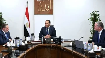 «رئيس الوزراء يراقب» تقدم توفير الوقود وحالة سداد مستحقات الشركاء الأجانب.