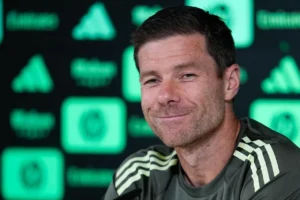 مدرب ليفربول الأسبق مرشح لتولي منصب ألونسو في ريال مدريد