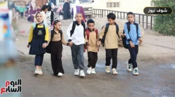 أول يوم دراسة في مدارس الجيزة.. رصد ميداني لـ 3 أنماط انتقال لطلاب العياط والبدرشين
