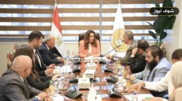لمحاسبة المقصرين وفحص شكاوى القيادات.. وزيرة التنمية المحلية تجتمع بـ 9 نواب من 7 محافظات بالعاصمة الجديدة