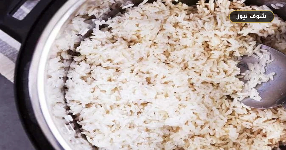 لتجنب تعجين الأرز.. سر فرد الأرز في طبق واسع بعد التسوية للحفاظ على قوامه 5 لتجنب تعجين الأرز.. سر فرد الأرز في طبق واسع بعد التسوية للحفاظ على قوامه